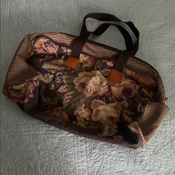 Elegant Floral Women's Travel Bag - Picture 1 of 3